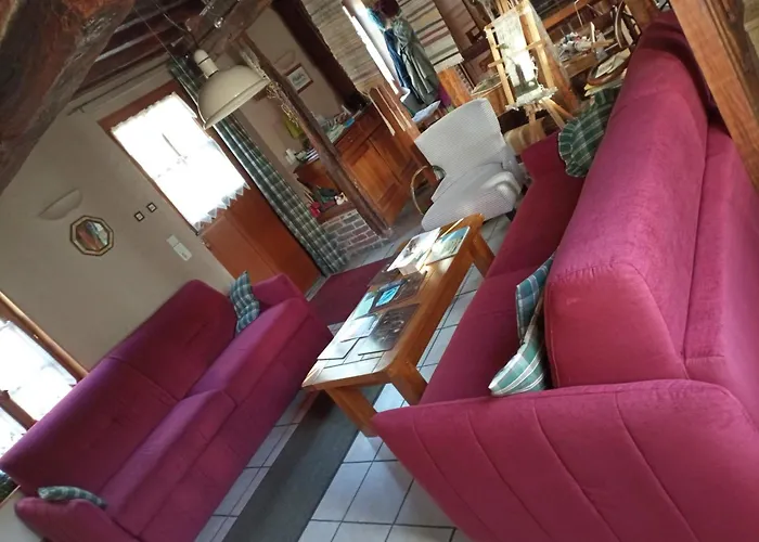 Duck House Nocleg ze śniadaniem 3*